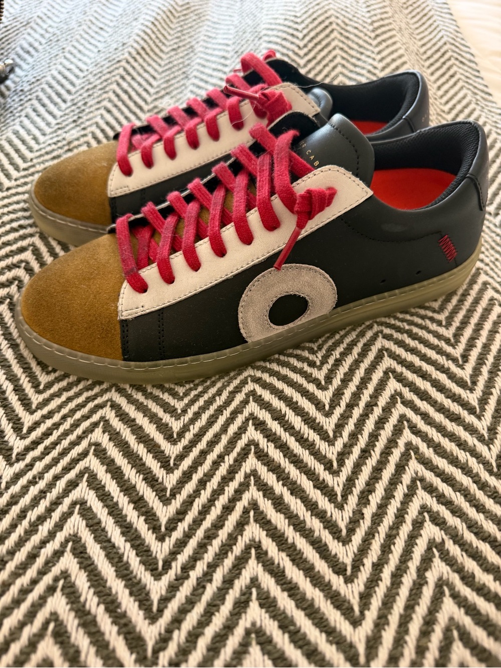 Oliver Cabell Low 1 Sneakers Black Brown Red Laces Women’s 8